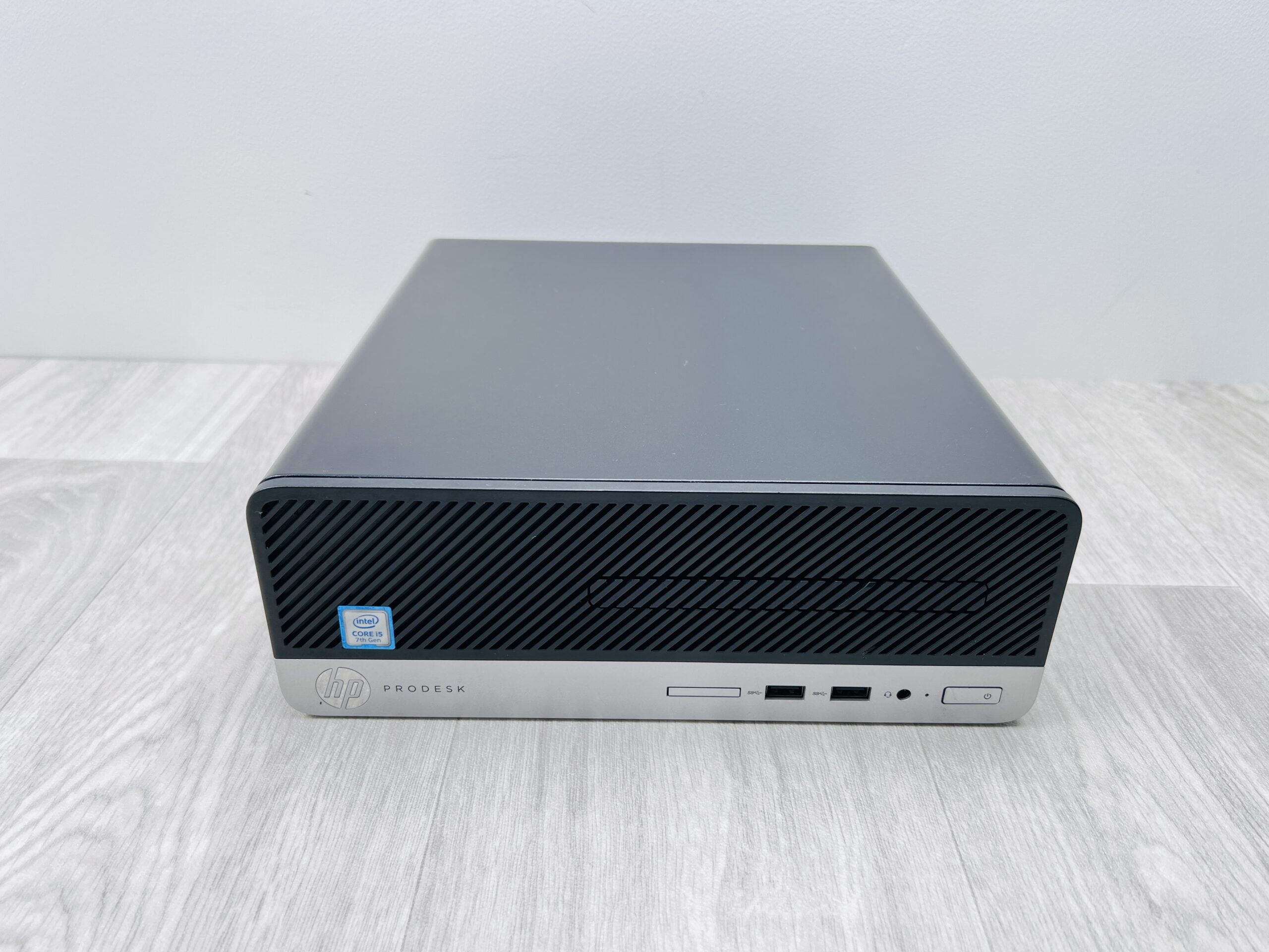 HP ProDesk 400 G4 SFF – Core i5-7500 QuadCore 3,8Ghz Teknikfronten
